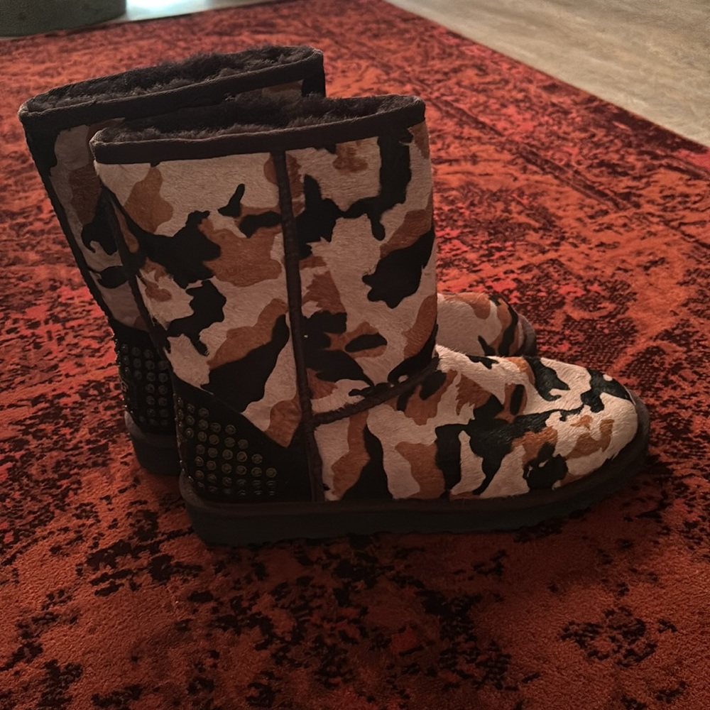 Camouflage Shearling UGG Boots - Picture 2 of 5